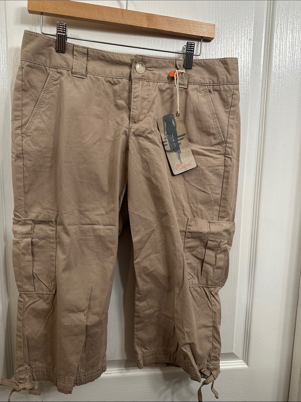 Dockers Men's Tan Cargo Capris with Drawstring Hems